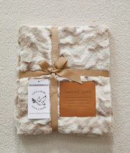 Load image into Gallery viewer, PT23011 - AMAZING GRACE - PATCH THROW